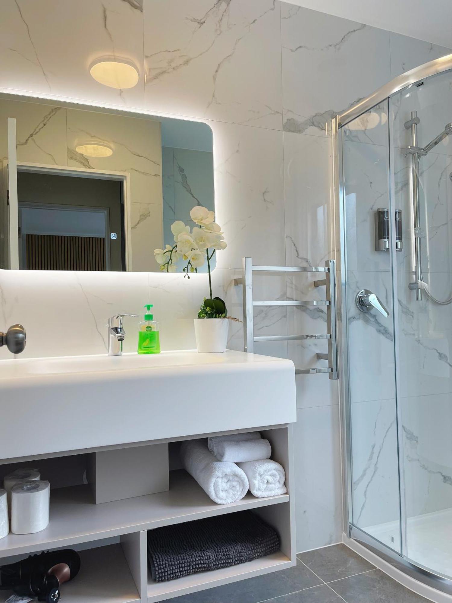 Summer Inn Motel โอเรวา ภายนอก รูปภาพ